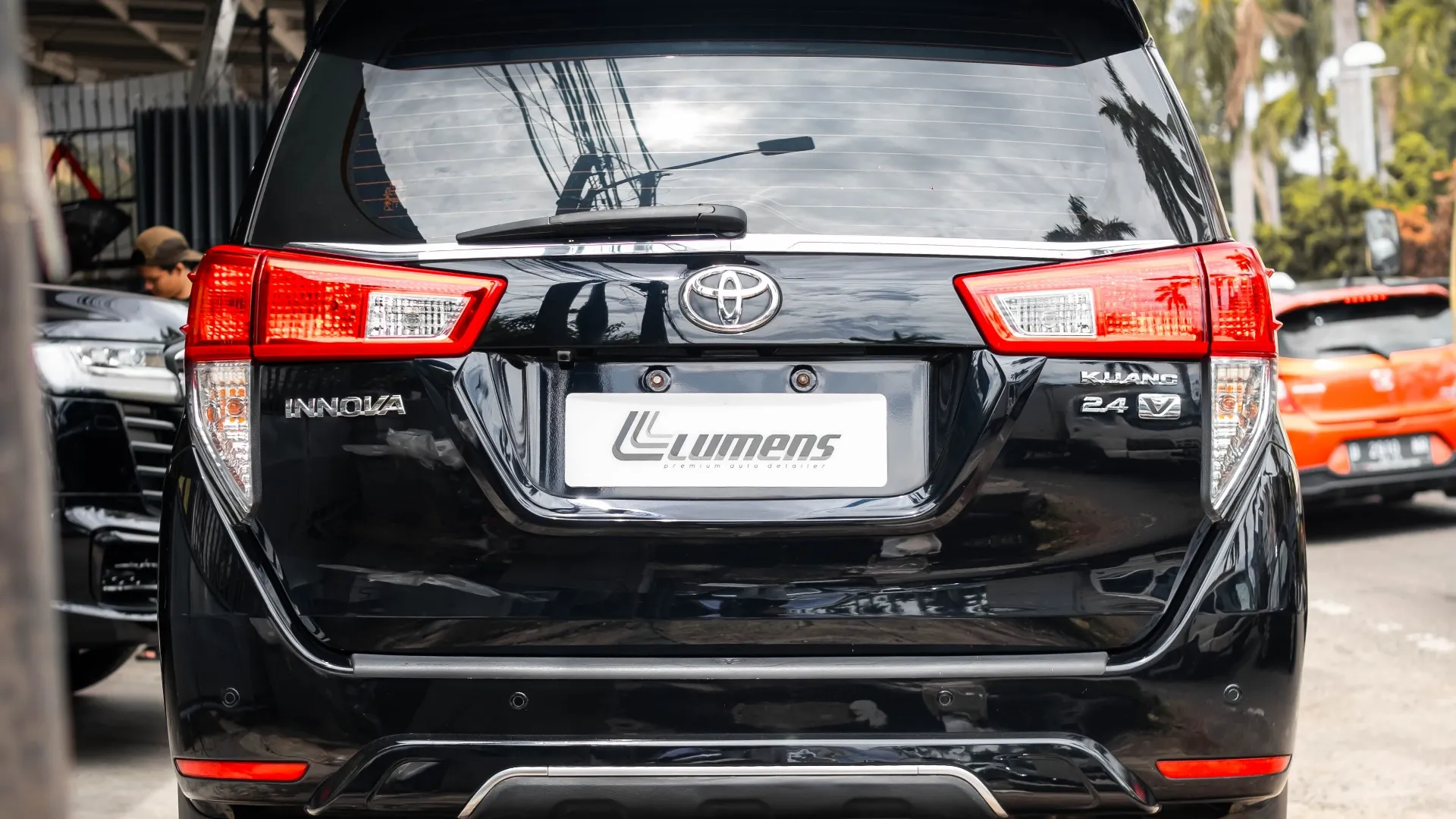 Hasil signature detailing pada Toyota Innova Reborn